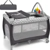 COSTWAY 3-in-1-Babybett, Tragbares Reisebett Mit Spielzeugstange, Klappbarer Laufstall Mit Stubenwagen, Wickeltisch Mit Tragetasche, Feststellbare Räder, Matratze, Tür Mit Reißverschluss (Grau) -Kinderbett Geschäft 0d01a8361702c88a32c7fff3ab13e70e