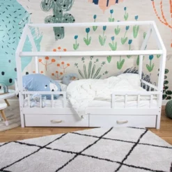 Puckdaddy Hausbett Carlotta 200x90 Cm Kinder Bett Aus Holz In Weiß Abnehmbarer Rausfallschutz -Kinderbett Geschäft c8b2af9140a145083bfb234f30702da9