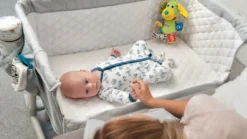 Lionelo Theo Baby Beistellbett Kinderbett In Grau Babybett Zustellbett Reisebett Bett Kind -Kinderbett Geschäft e715b83c0ded74dba1b4a0efb6c226e1